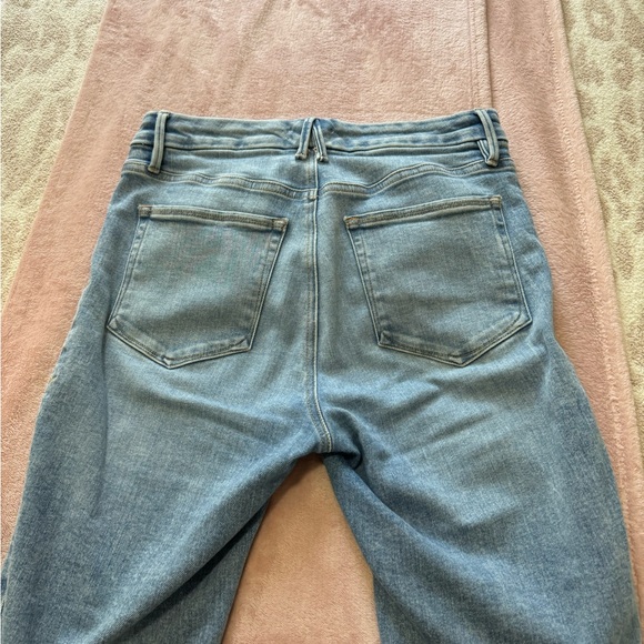 GOOD AMERICAN GOOD CLASSIC SLIM BOOTCUT SUPER COMPRESSION JEANS - Picture 8 of 13